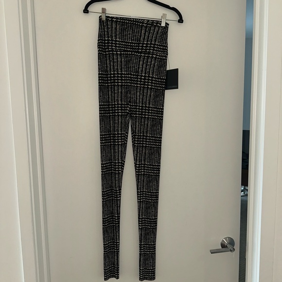 Norma Kamali legging with footie - Picture 5 of 7